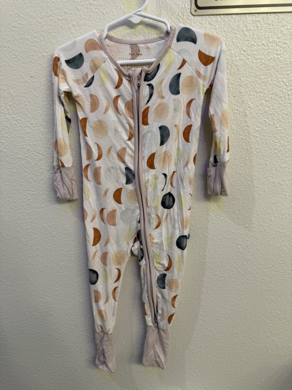 Little Sleepies “Luna Neutral”Zippy